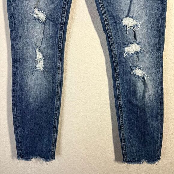 Vigoss Womens Blue Distressed Denim Jeans The Chealsea Crop Skinny Size 26 - Picture 3 of 9